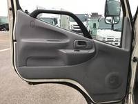 日野デュトロ冷凍車（冷蔵車）小型（2t・3t）[写真30]