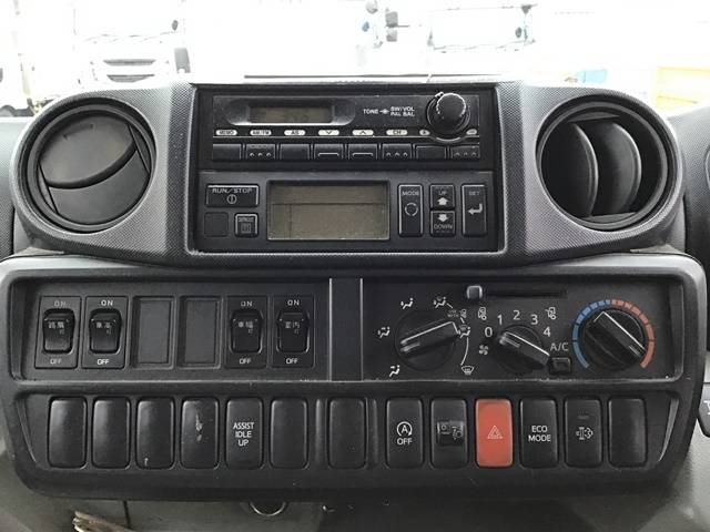 日野デュトロ冷凍車（冷蔵車）小型（2t・3t）[写真37]