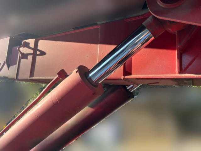 日野プロフィアコンテナ専用車大型（10t）[写真18]