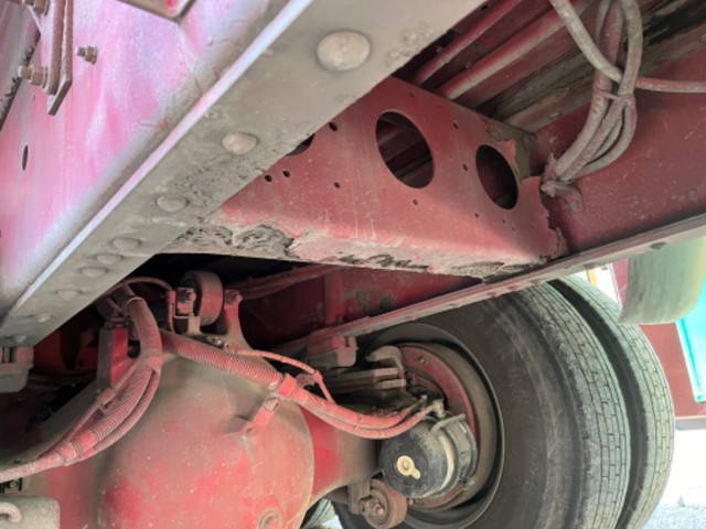 日野プロフィアコンテナ専用車大型（10t）[写真30]