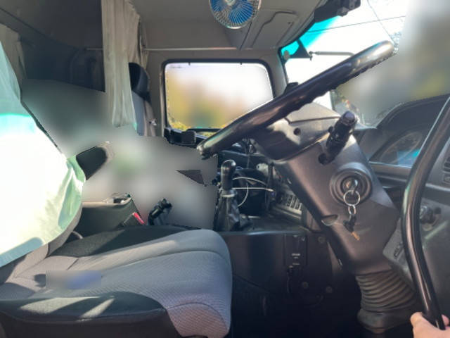 日野プロフィアコンテナ専用車大型（10t）[写真35]