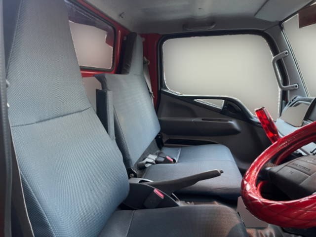 三菱ふそうキャンターダンプ小型（2t・3t）[写真28]