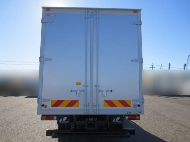 三菱ふそうキャンターアルミバン小型（2t・3t）[写真06]