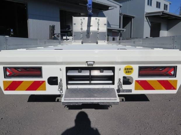 日野プロフィアセルフクレーン4段大型（10t）[写真19]