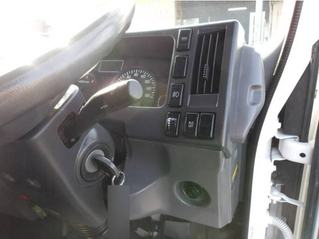 いすゞエルフクレーン5段小型（2t・3t）[写真36]