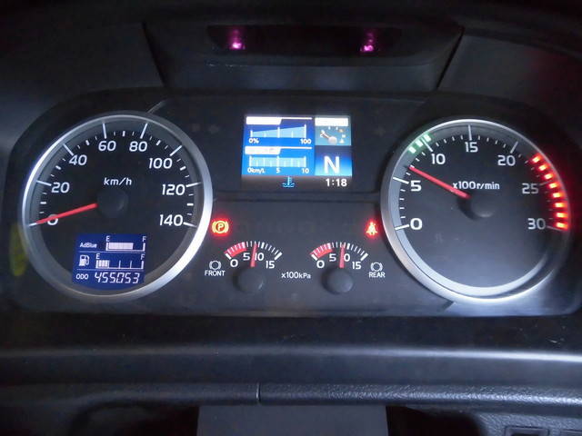 日野プロフィアトレーラーヘッド（トラクターヘッド）大型（10t）[写真16]