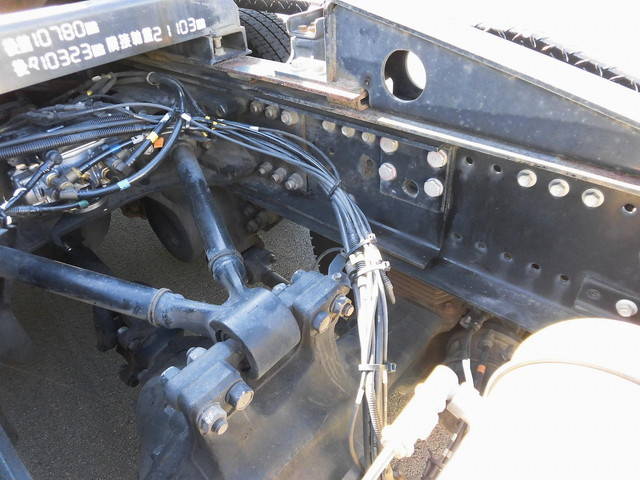 日野プロフィアトレーラーヘッド（トラクターヘッド）大型（10t）[写真06]