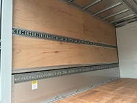 三菱ふそうキャンターアルミウイング小型（2t・3t）[写真11]