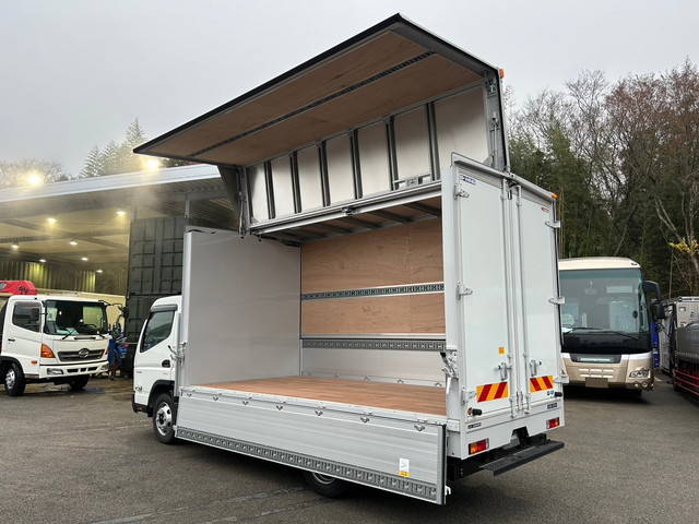 三菱ふそうキャンターアルミウイング小型（2t・3t）[写真18]