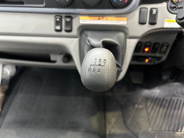 三菱ふそうキャンターアルミウイング小型（2t・3t）[写真28]