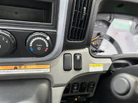 三菱ふそうキャンターアルミウイング小型（2t・3t）[写真31]