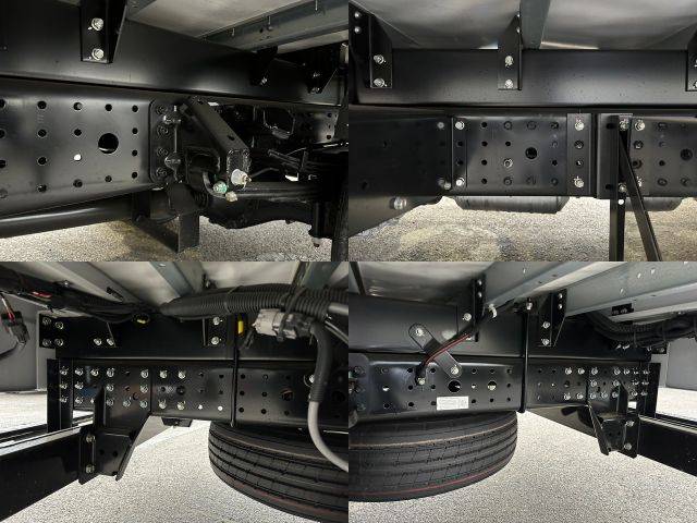 三菱ふそうキャンターアルミウイング小型（2t・3t）[写真40]