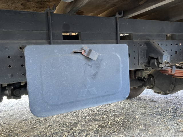 三菱ふそうキャンタークレーン5段小型（2t・3t）[写真23]