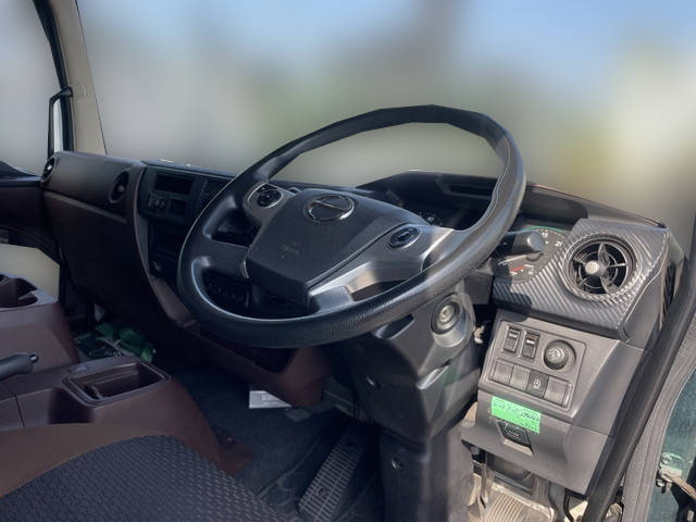 日野レンジャーアルミウイング中型（4t）[写真22]