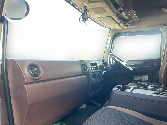 日野レンジャーアルミウイング中型（4t）[写真23]