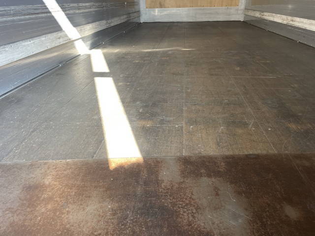 日野レンジャーアルミウイング中型（4t）[写真07]