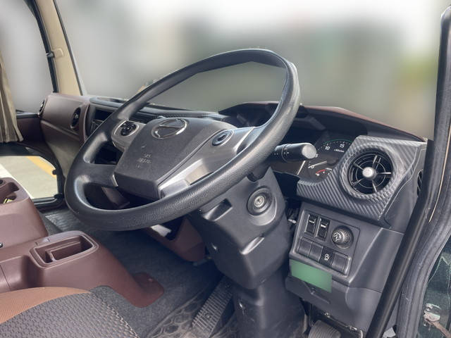 日野レンジャーアルミウイング中型（4t）[写真21]