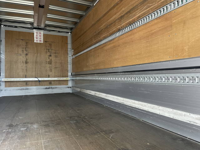 日野レンジャーアルミウイング中型（4t）[写真07]