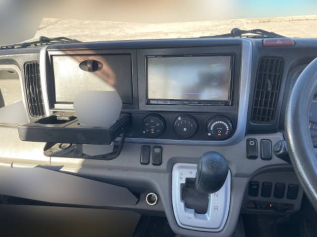 三菱ふそうキャンター平ボディ小型（2t・3t）[写真30]