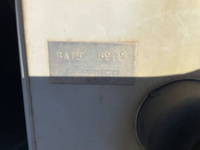 三菱ふそうキャンター平ボディ小型（2t・3t）[写真09]