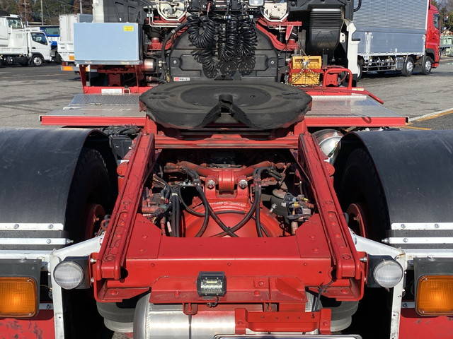 いすゞギガトレーラーヘッド（トラクターヘッド）大型（10t）[写真10]