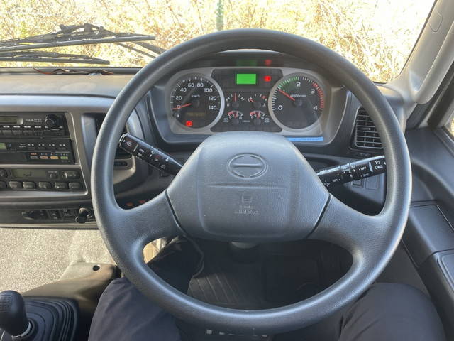 日野レンジャーアルミウイング中型（4t）[写真26]