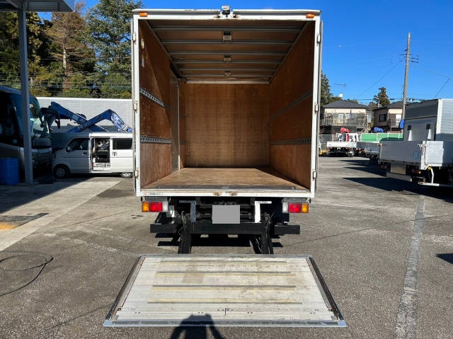 いすゞエルフアルミバン小型（2t・3t）[写真10]