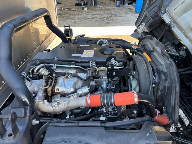 いすゞエルフアルミバン小型（2t・3t）[写真33]