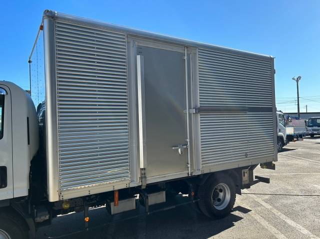 いすゞエルフアルミバン小型（2t・3t）[写真07]