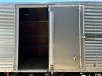 いすゞエルフアルミバン小型（2t・3t）[写真08]