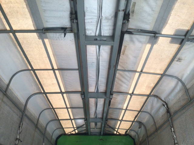 いすゞエルフ幌ウイング小型（2t・3t）[写真11]