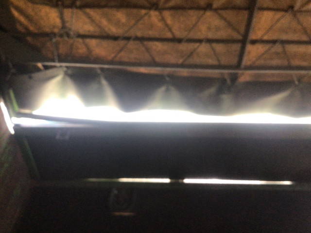 いすゞエルフ幌ウイング小型（2t・3t）[写真16]