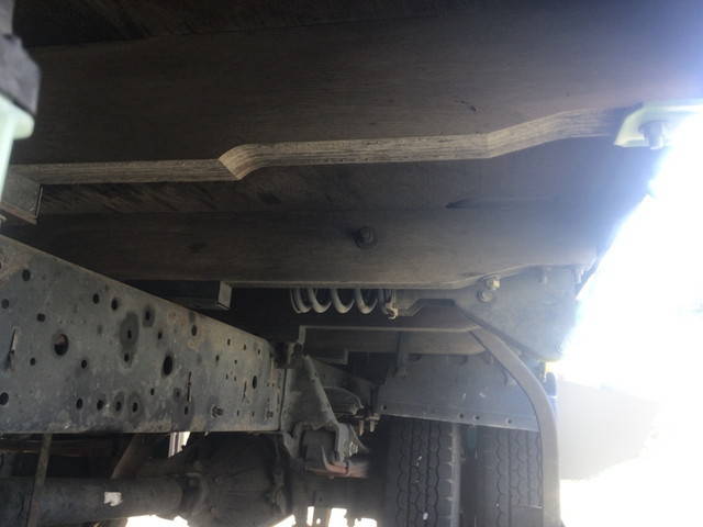 いすゞエルフ幌ウイング小型（2t・3t）[写真18]