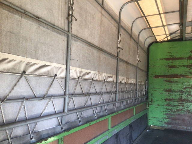 いすゞエルフ幌ウイング小型（2t・3t）[写真09]