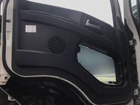 いすゞギガセルフクレーン4段大型（10t）[写真27]