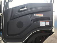 いすゞギガセルフクレーン4段大型（10t）[写真28]