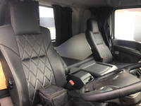 いすゞギガセルフクレーン4段大型（10t）[写真30]