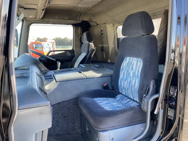 三菱ふそうスーパーグレートセルフクレーン4段大型（10t）[写真31]