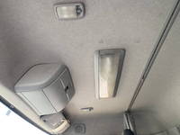 UDトラックスクオン平ボディ大型（10t）[写真31]