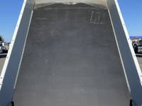 いすゞエルフダンプ・クレーン付小型（2t・3t）[写真10]