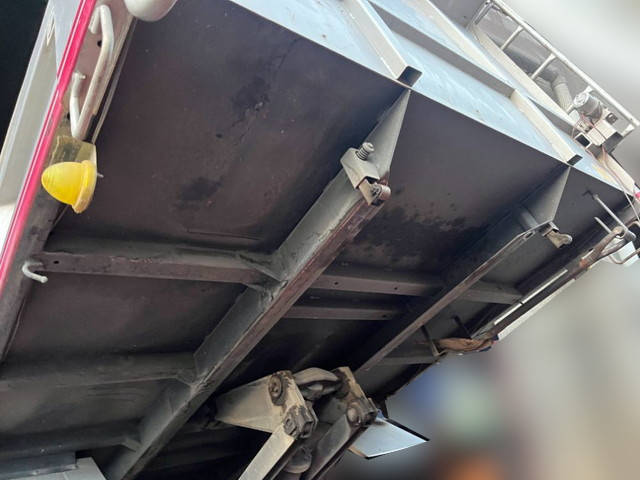 いすゞフォワードダンプ中型（4t）[写真13]