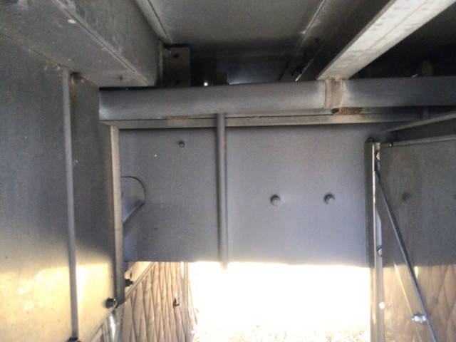 三菱ふそうスーパーグレートアルミウイング大型（10t）[写真19]