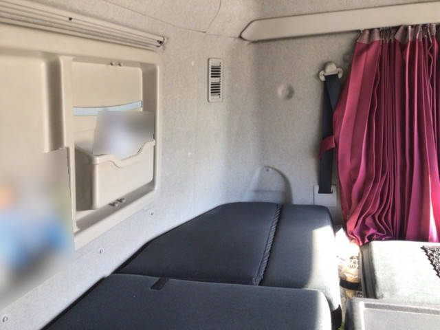 三菱ふそうスーパーグレートアルミウイング大型（10t）[写真28]