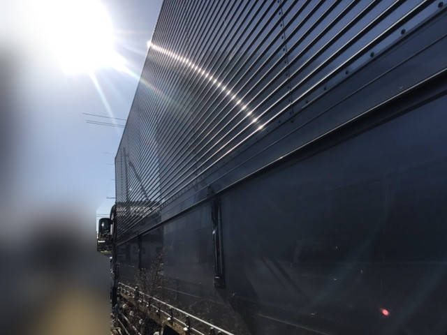 三菱ふそうスーパーグレートアルミウイング大型（10t）[写真05]