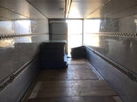 三菱ふそうスーパーグレートアルミウイング大型（10t）[写真09]