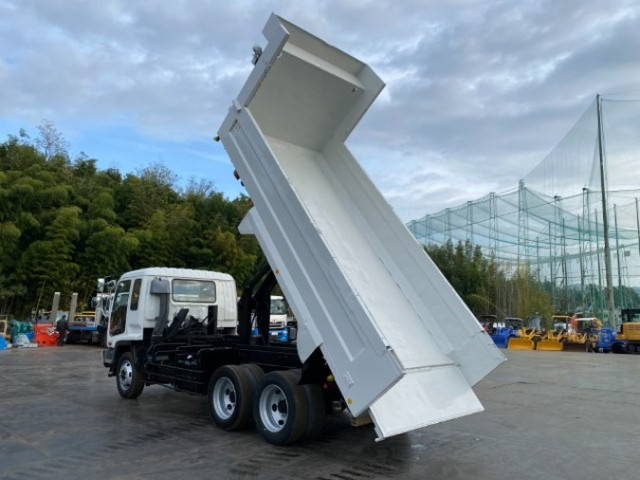 いすゞフォワードダンプ増トン（6t・8t）[写真02]