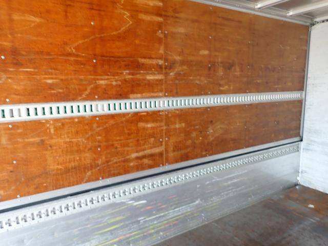 いすゞフォワードアルミウイング中型（4t）[写真19]