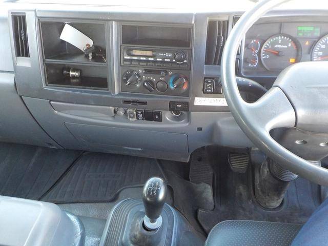 いすゞフォワード深ダンプ（土砂禁ダンプ）中型（4t）[写真31]