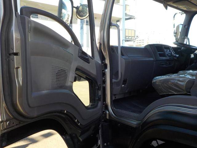 いすゞフォワード深ダンプ（土砂禁ダンプ）中型（4t）[写真37]