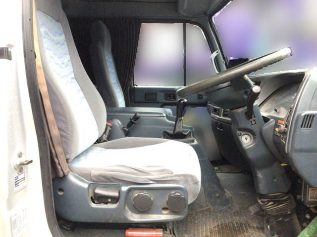 UDトラックスコンドルセーフティクレーン3段増トン（6t・8t）[写真33]